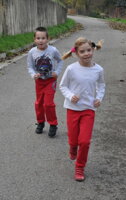 Červené detské tepláky s dvoma vreckami